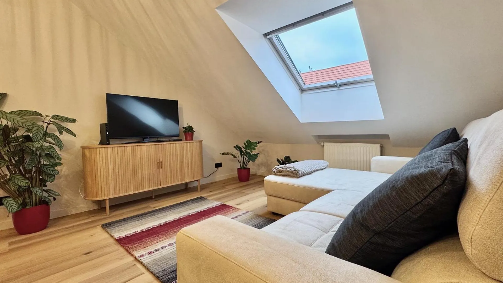 Standard Apartment By Hi5- Kiraly Beautiful Studio Budapest